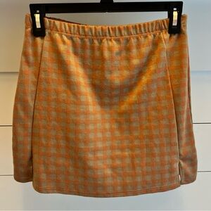 Olivia Rae Livi Women’s Orange and Tan Checkered Mini Skirt Size Large Knit
